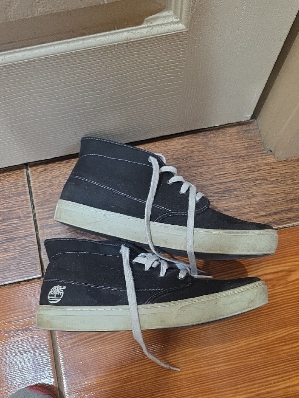 Timberland Classic Black Canvas High-Top Sneakers with White Laces - Picture 2 of 3